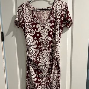 Pinkblush maroon patter midi dress maternity